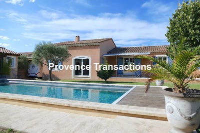 /international/fr/vacqueyras-provence-alpes-cote-d-azur-310101929069/