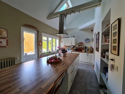 /international/fr/blois-centre-val-de-loire-310100014688/