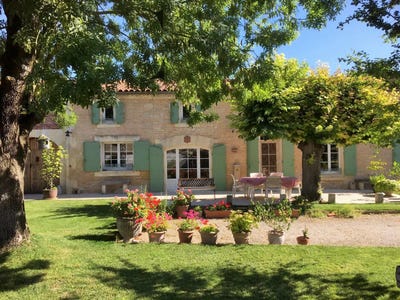 /international/fr/aumagne-charente-310100650462/
