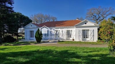 /international/fr/la-garnache-pays-de-la-loire-310108247334/