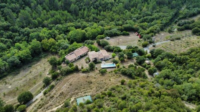 /international/fr/limoux-languedoc-roussillon-310099574610/