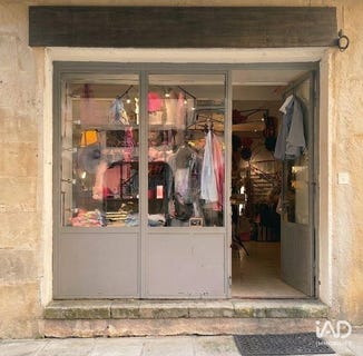 /international/fr/uzes-aquitaine-310099655855/