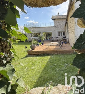 /international/fr/crecy-la-chapelle-ile-de-france-310098440705/