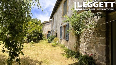 /international/fr/confolens-charente-310101602243/