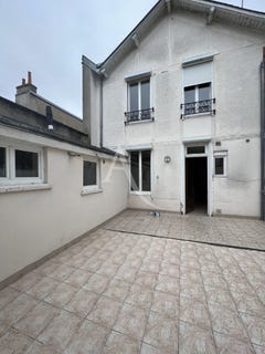 /international/fr/neuville-aux-bois-centre-val-de-loire-310108101996/