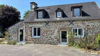/international/fr/saint-georges-buttavent-pays-de-la-loire-310109238269/