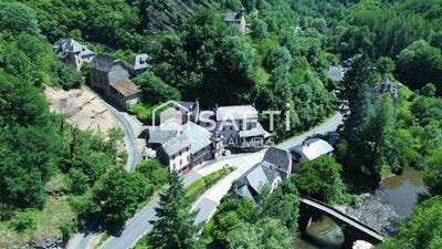 /international/fr/conques-en-rouergue-midi-pyrenees-310108869207/