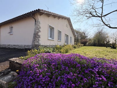 /international/fr/ruffec-charente-310107013791/