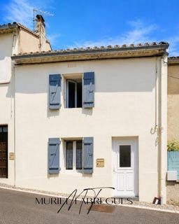 /international/fr/laurabuc-languedoc-roussillon-310109098331/?lang=de