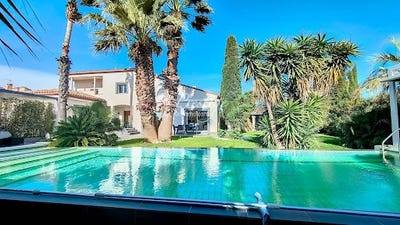 /international/fr/perpignan-languedoc-roussillon-310103453132/