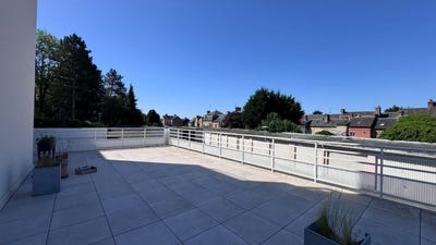 /international/fr/abbeville-picardie-310108453620/