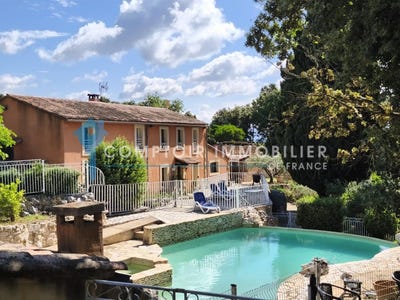 /international/fr/rochefort-du-gard-languedoc-roussillon-310100411117/
