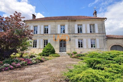 /international/fr/germignac-charente-310107793798/