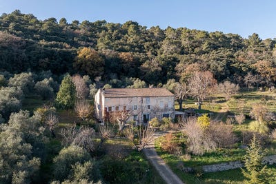 /international/fr/montauroux-hh-15808141-montauroux-provence-alpes-cote-d-azur-310100955300/?lang=en