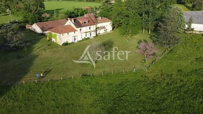 /international/fr/confolens-charente-310105924737/