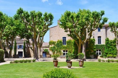/international/fr/uzes-languedoc-roussillon-310109050235/