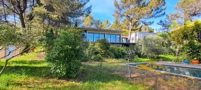 /international/fr/villeneuve-les-avignon-languedoc-roussillon-310107223720/