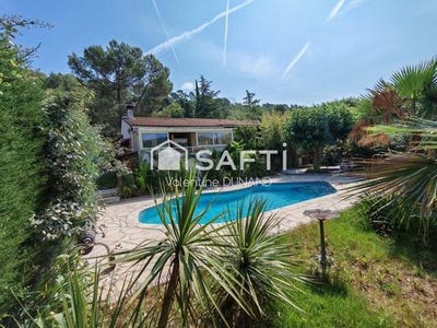 /international/fr/le-val-provence-alpes-cote-d-azur-310100282146/