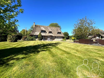 /international/fr/les-preaux-upper-normandy-310108602530/