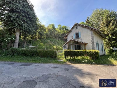 /international/fr/lugarde-auvergne-310102517483/