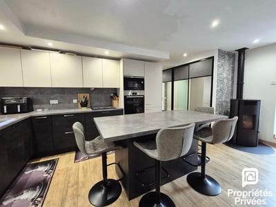 /international/fr/13-rue-de-la-citadelle-collonges-burgundy-310108084072/