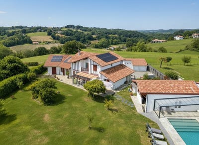 /international/fr/larressore-aquitaine-310109015083/