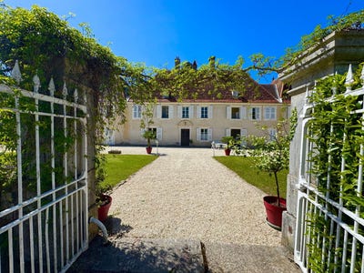 /international/fr/bourg-en-bresse-rhone-310108465298/
