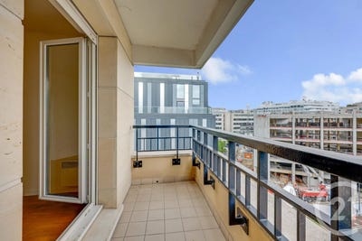 /international/fr/issy-les-moulineaux-ile-de-france-310101374171/?lang=en