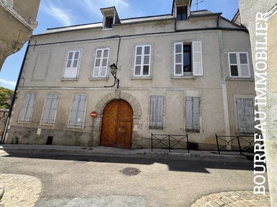 /international/fr/joigny-burgundy-310108314652/