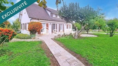 /international/fr/semur-en-auxois-burgundy-310102715697/