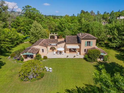 /international/fr/chateauneuf-grasse-hh-15784512-chateauneuf-grasse-provence-alpes-cote-d-azur-310100954238/