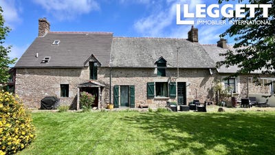 /international/fr/bazouges-la-perouse-brittany-310109236194/