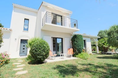 /international/fr/saint-palais-sur-mer-charente-310100731998/