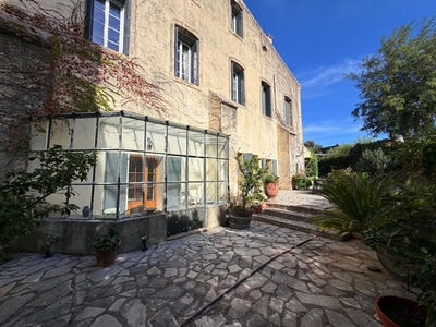 /international/fr/montbazin-languedoc-roussillon-310119998555/