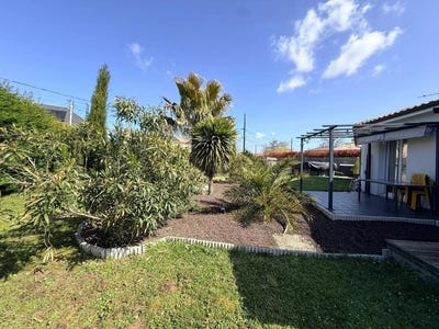 /international/fr/saint-savin-charente-310107375496/