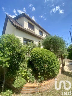 /international/fr/viry-chatillon-ile-de-france-310098797879/