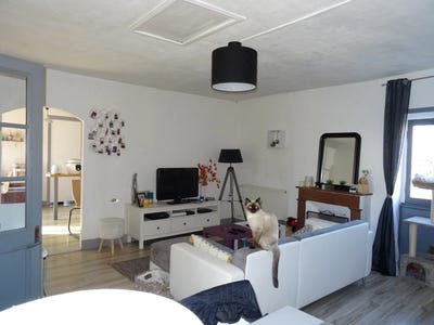 /international/fr/la-chapelle-de-guinchay-burgundy-310098892468/