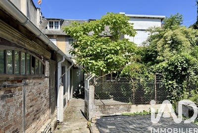 /international/fr/saint-yrieix-la-perche-limousin-310104401674/