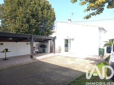 /international/fr/le-chateau-d-oleron-charente-310107674994/