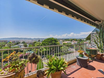 /international/fr/juan-les-pins-provence-alpes-cote-d-azur-310109050231/