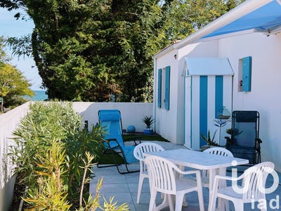 /international/fr/la-bree-les-bains-charente-310103613761/