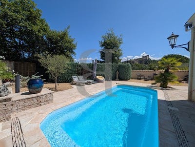 /international/fr/vaison-la-romaine-provence-alpes-cote-d-azur-310101173651/