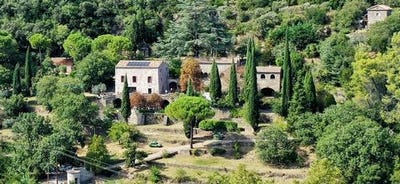 /international/fr/uzes-languedoc-roussillon-310108995599/?lang=th