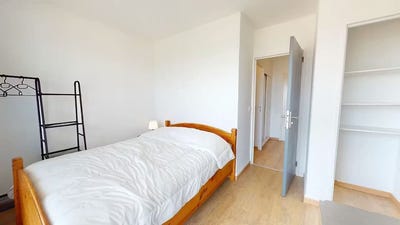 /international/fr/avenue-marcel-cachin-venissieux-rhone-310106824704/