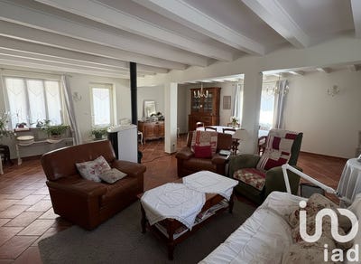/international/fr/lessard-en-bresse-burgundy-310106427278/