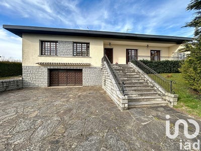 /international/fr/massignac-charente-310097923735/