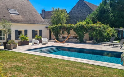 /international/fr/gilly-les-citeaux-burgundy-310105378660/