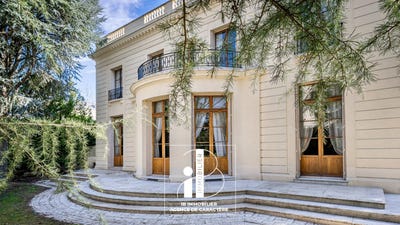 /international/fr/fontainebleau-ile-de-france-310107150289/