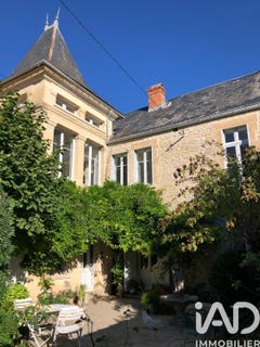 /international/fr/nesle-et-massoult-burgundy-310106741869/