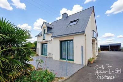 /international/fr/peillac-brittany-310101389018/